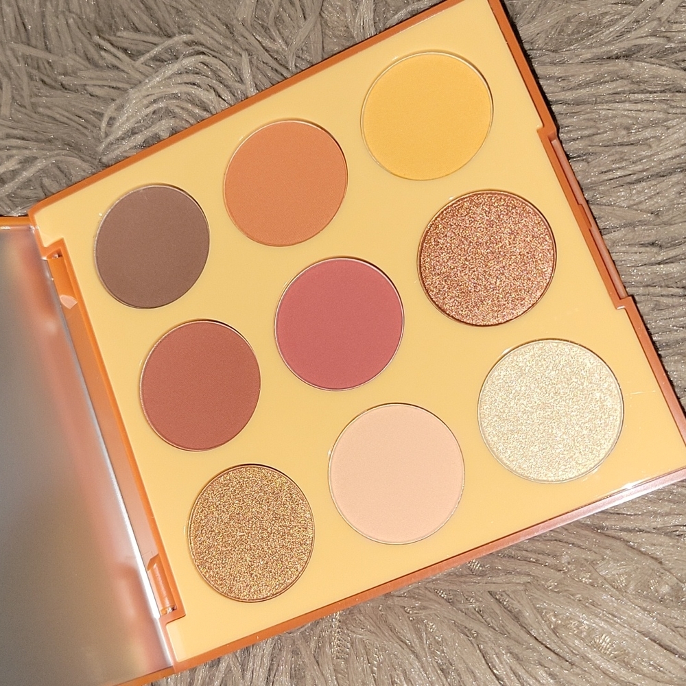 Eyeshadow palette